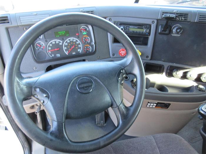 Used 2016 FREIGHTLINER CASCADIA 113