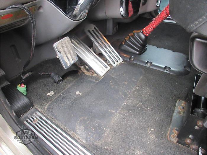 Used 2016 PETERBILT 389