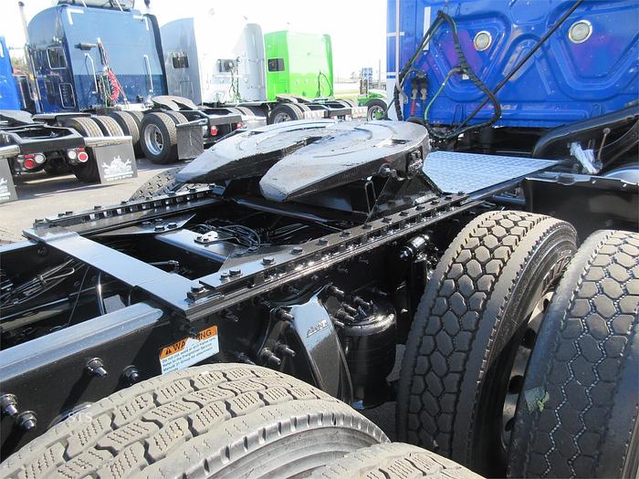 Used 2017 FREIGHTLINER CASCADIA 125