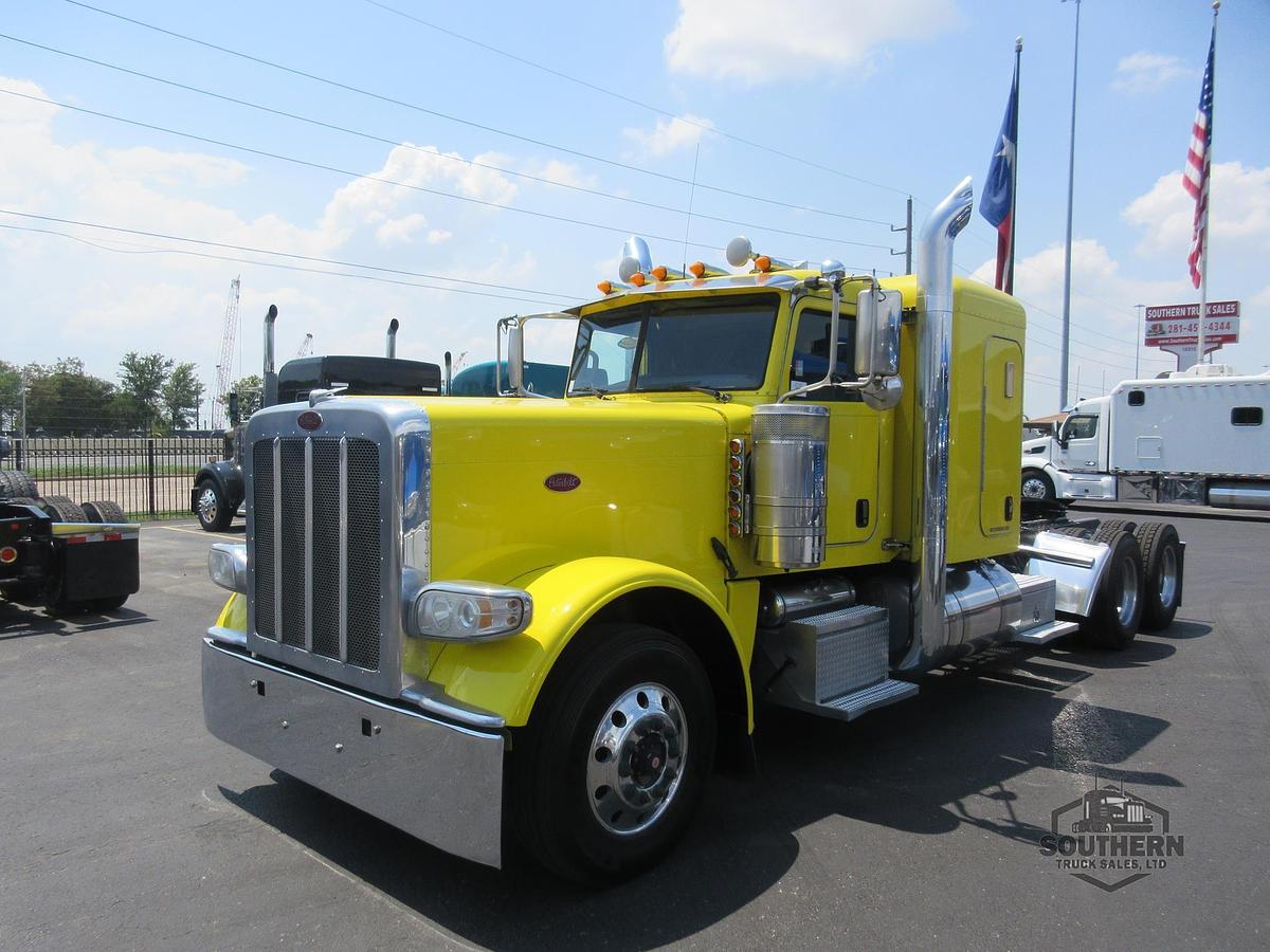 Used 2017 PETERBILT 389