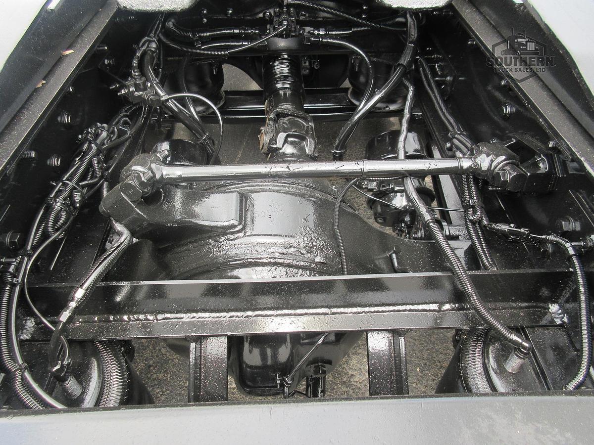 Used 2015 FREIGHTLINER CORONADO 122 SD