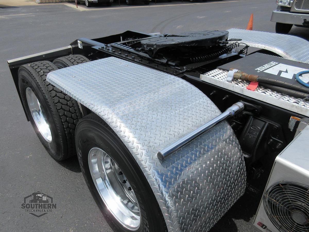 Used 2019 PETERBILT 389