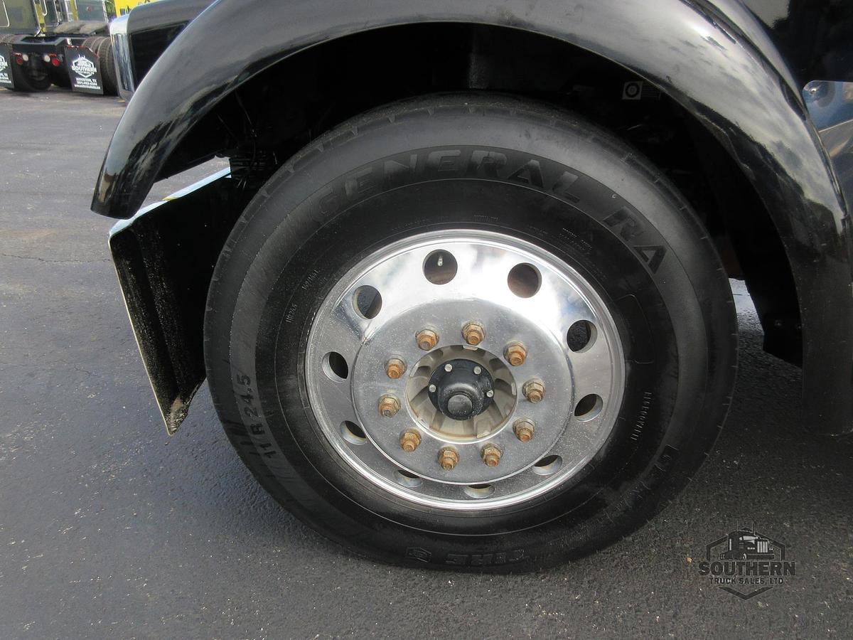 Used 2023 KENWORTH W900