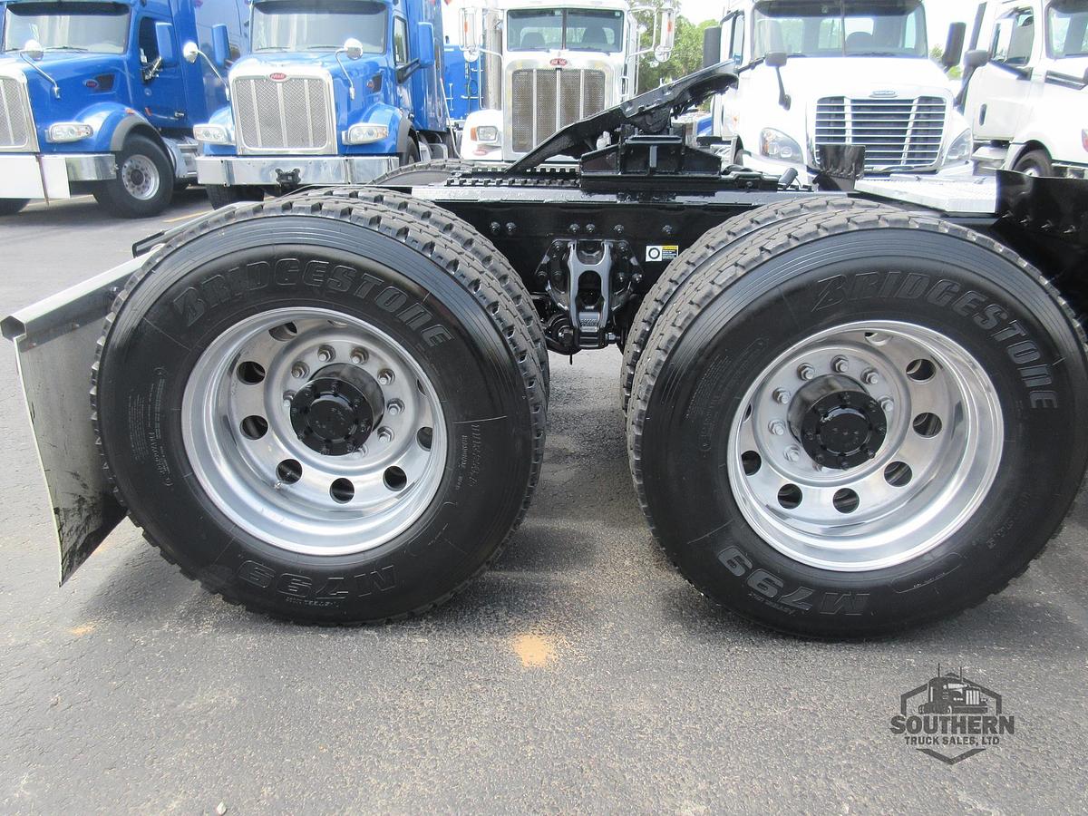 Used 2018 PETERBILT 389