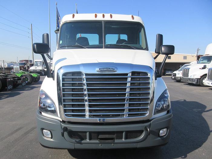 Used 2017 FREIGHTLINER CASCADIA 113