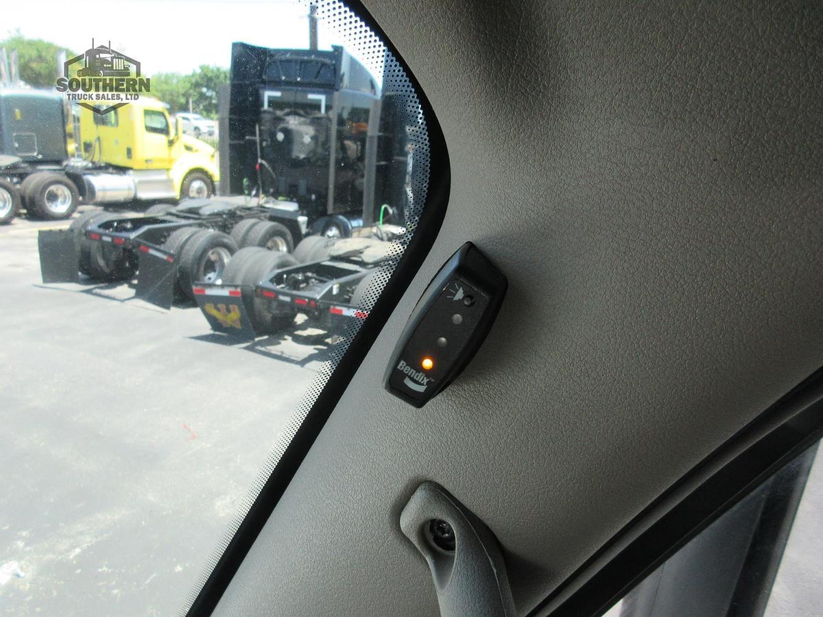 Used 2018 FREIGHTLINER CASCADIA 125