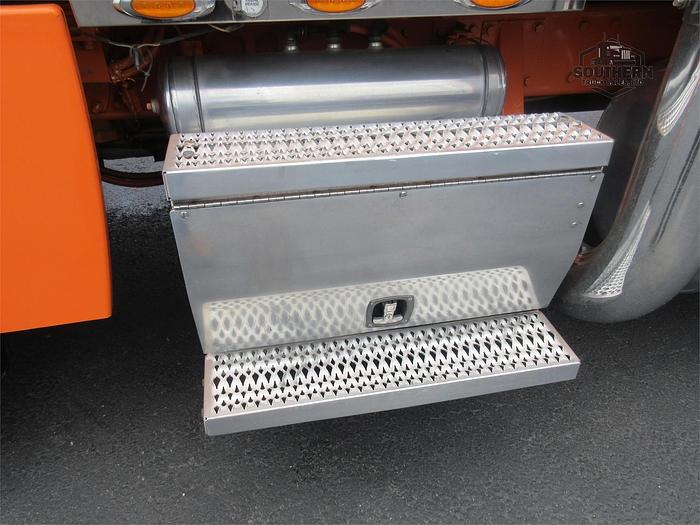 Used 2018 PETERBILT 567