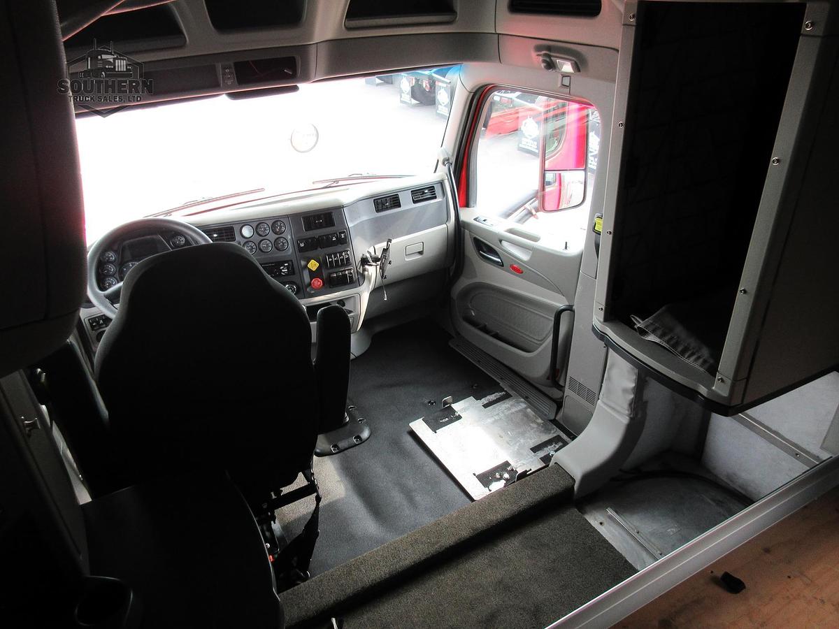 Used 2020 PETERBILT 567