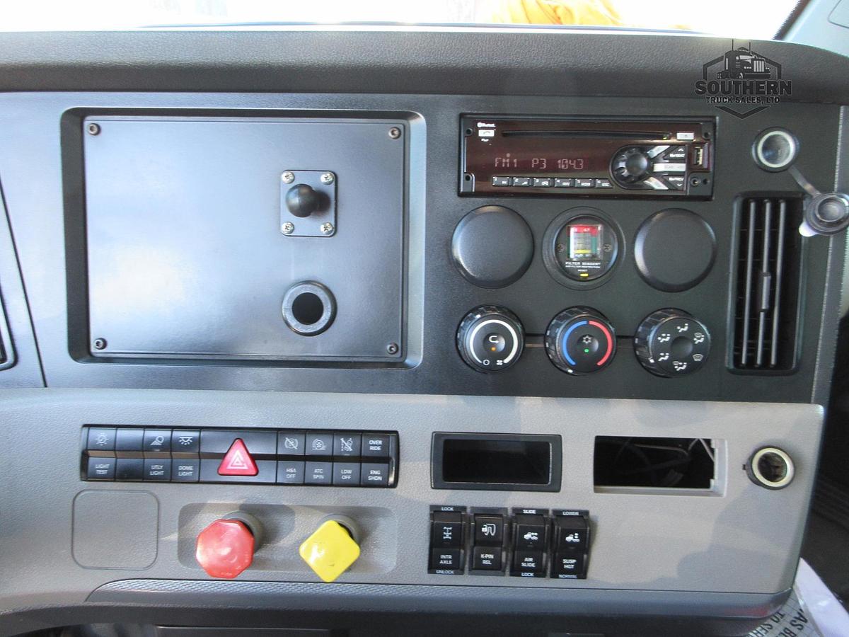 Used 2021 FREIGHTLINER CASCADIA 116