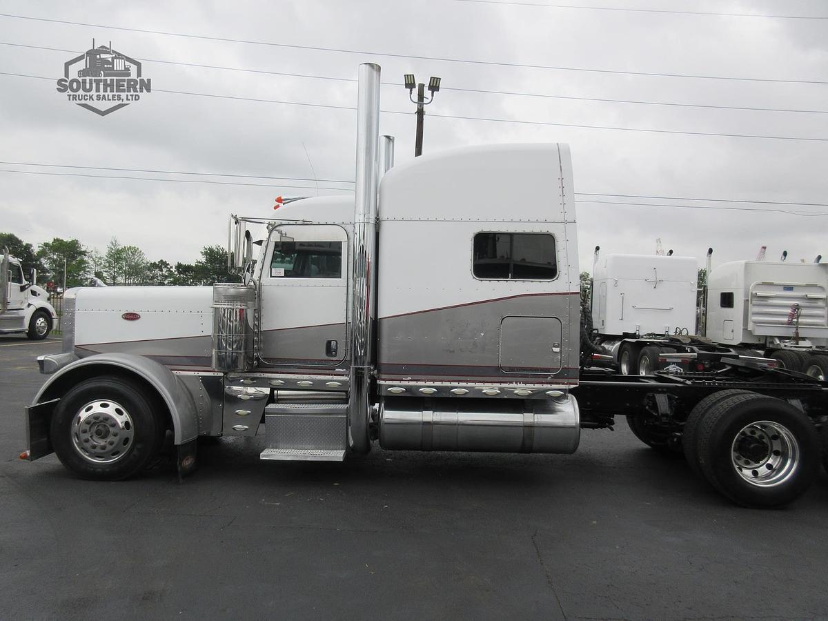 Used 2005 PETERBILT 379EXHD