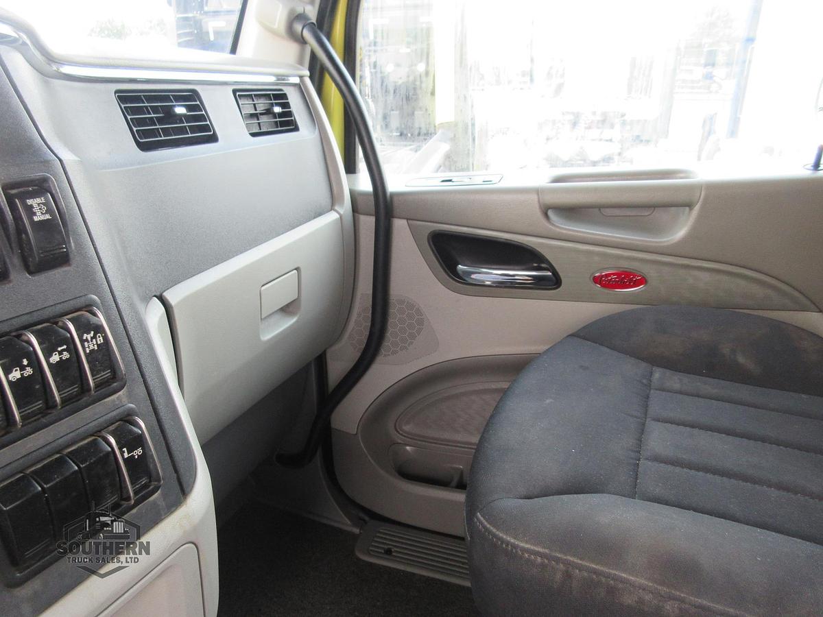 Used 2020 PETERBILT 567