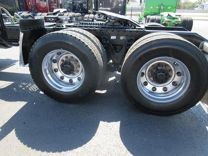 Used 2021 KENWORTH T880