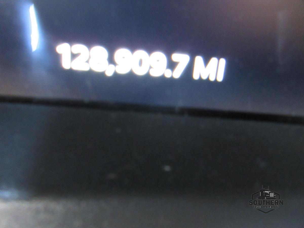 Used 2023 PETERBILT 567