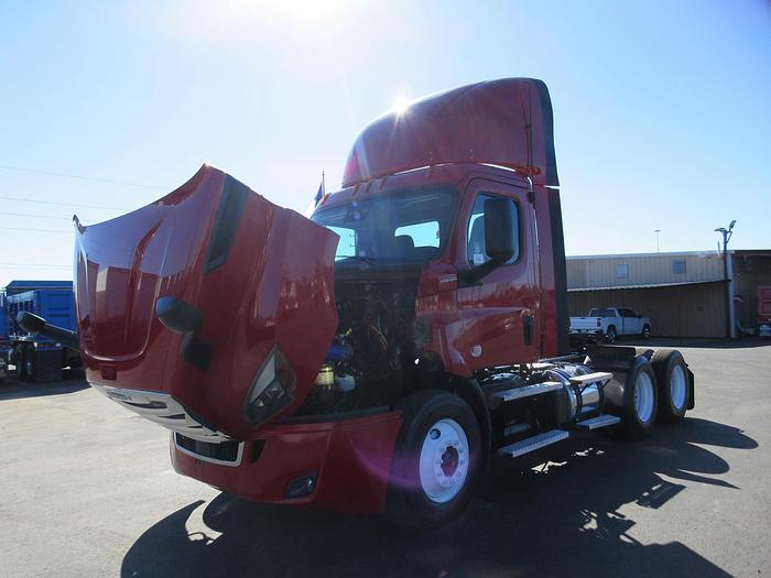 Used 2020 FREIGHTLINER CASCADIA 116