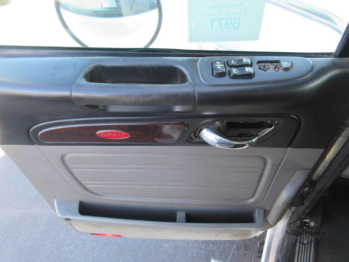 Used 2019 PETERBILT 389