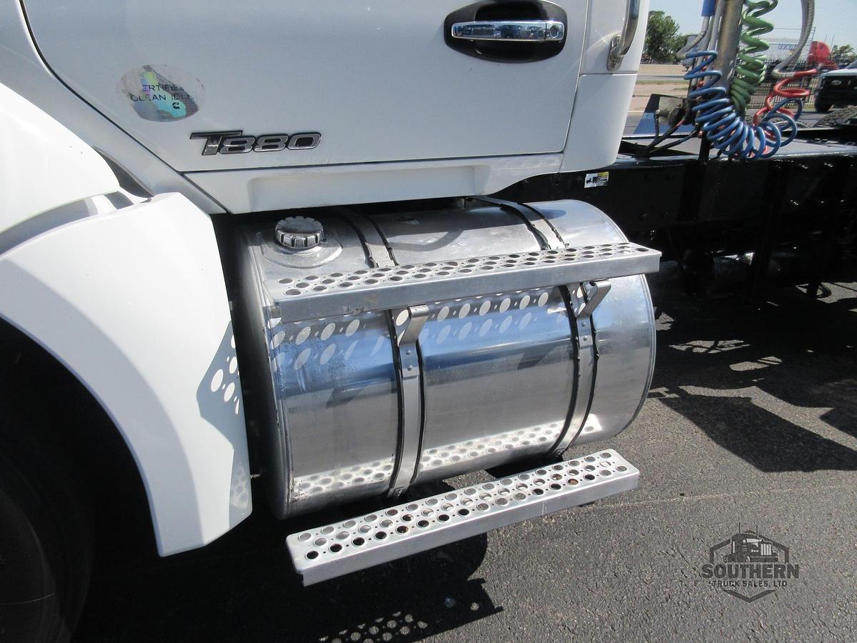 Used 2016 KENWORTH T880