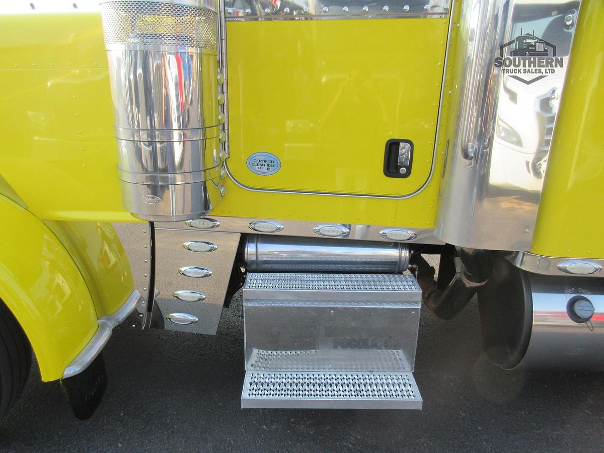 Used 2019 PETERBILT 389