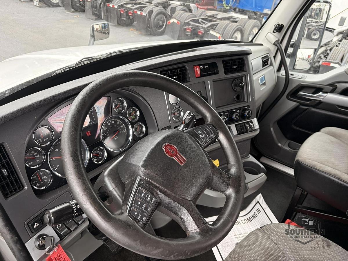 Used 2022 KENWORTH T680