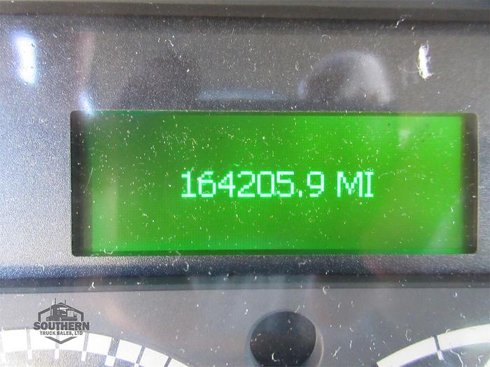 Used 2017 FREIGHTLINER BUSINESS CLASS M2 106