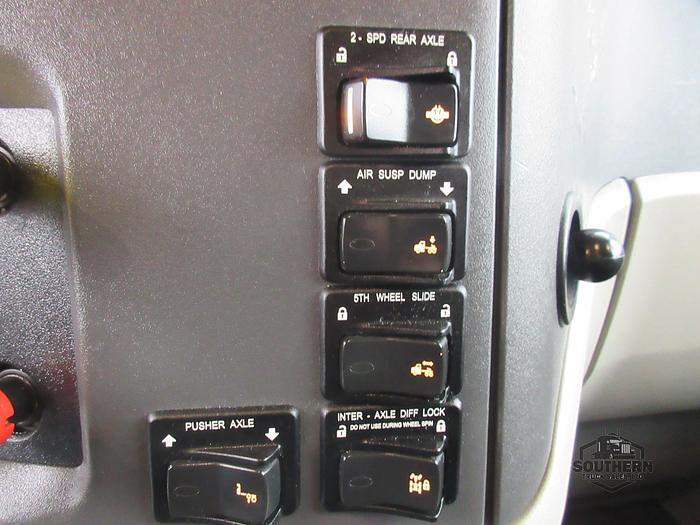 Used 2019 PETERBILT 567