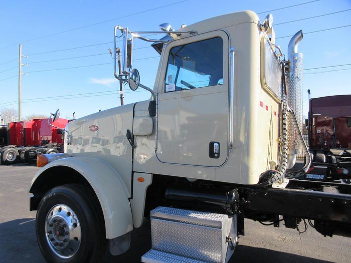 Used 2013 PETERBILT 365