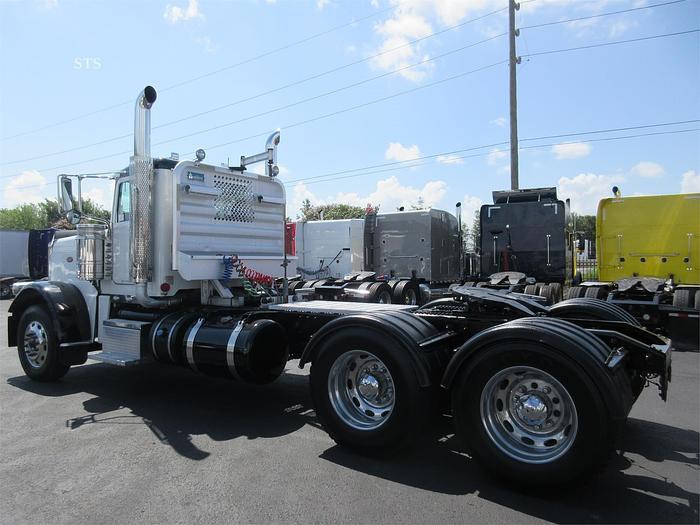 Used 2015 PETERBILT 389