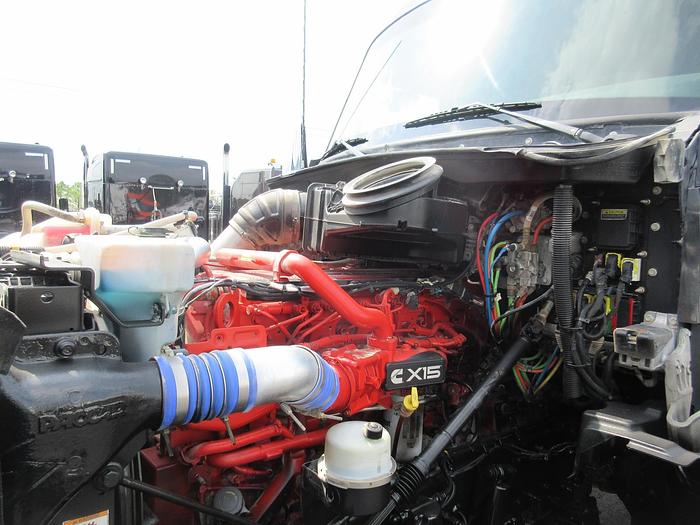 Used 2021 KENWORTH T880