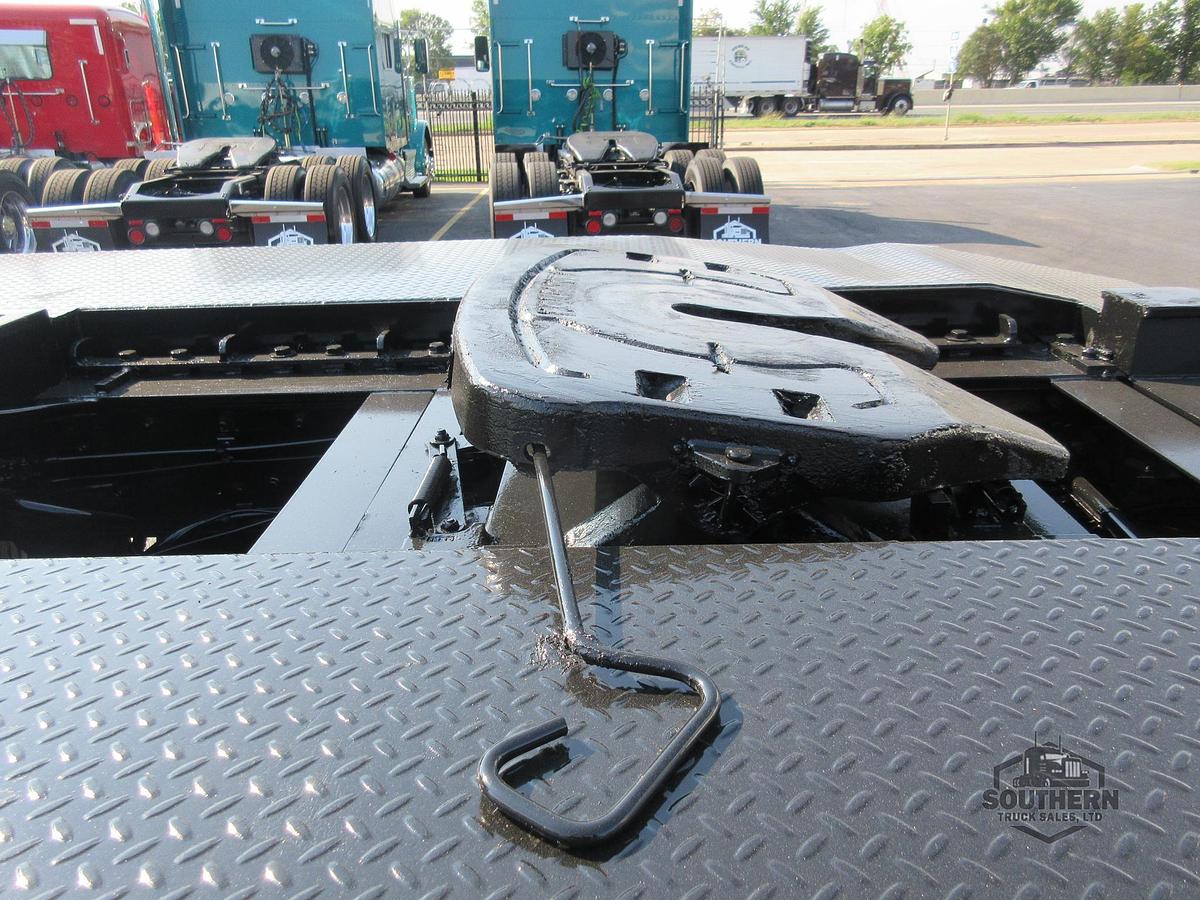 Used 2019 FREIGHTLINER CORONADO 122 SD