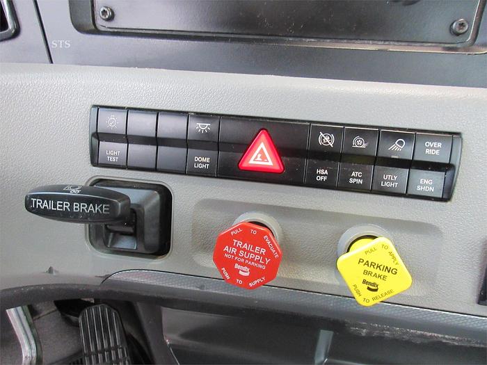 Used 2018 FREIGHTLINER CASCADIA 126