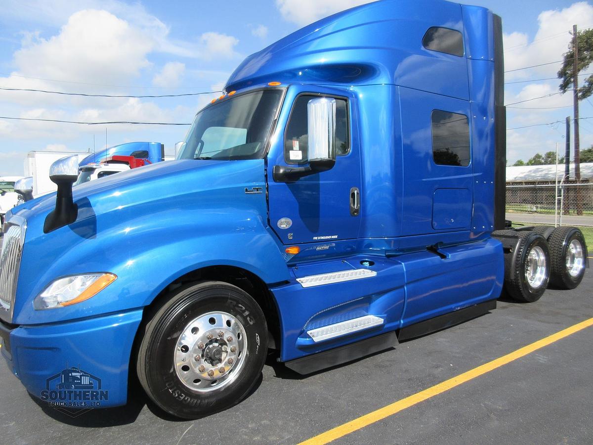 Used 2021 INTERNATIONAL LT