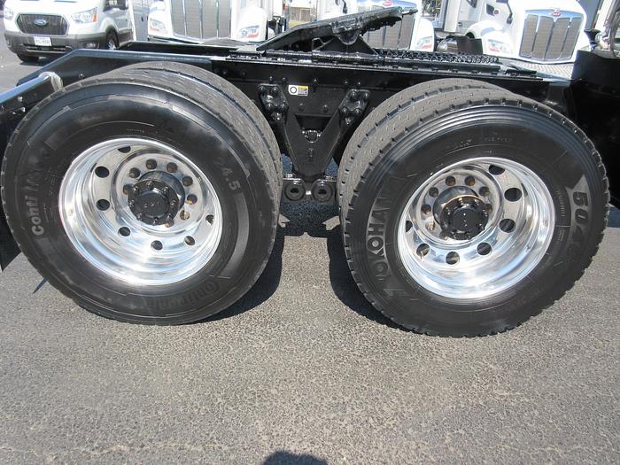 Used 2021 KENWORTH T880