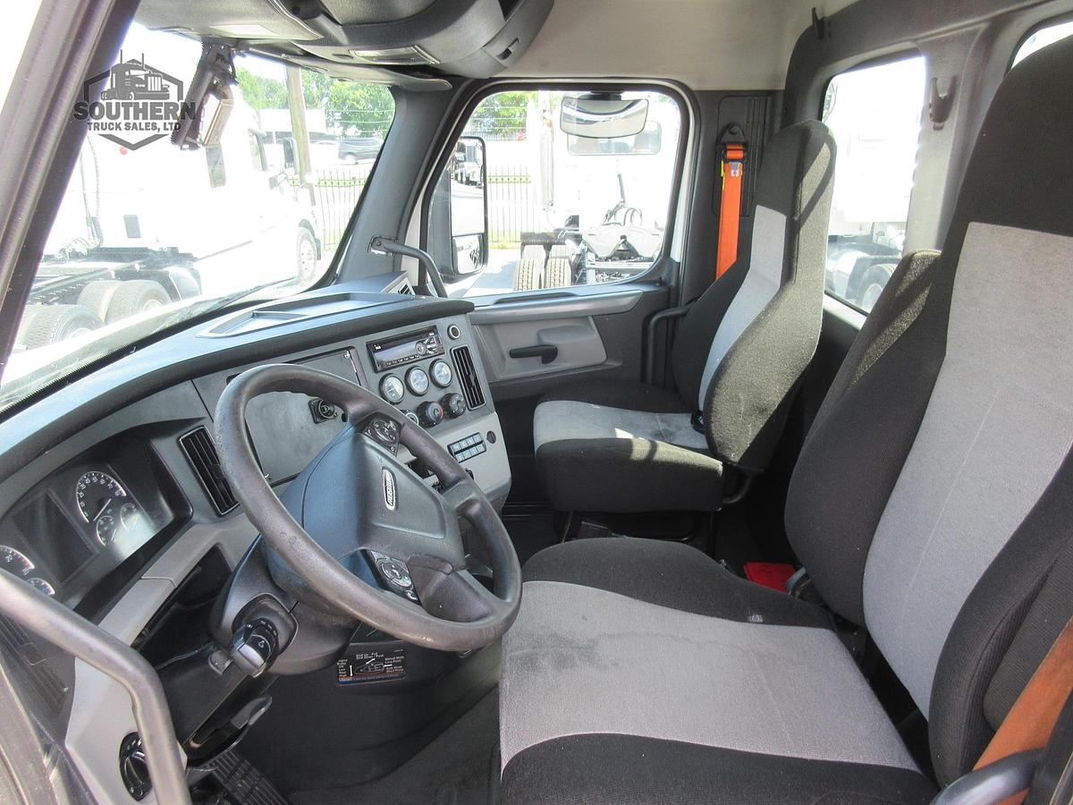 Used 2020 FREIGHTLINER CASCADIA 126