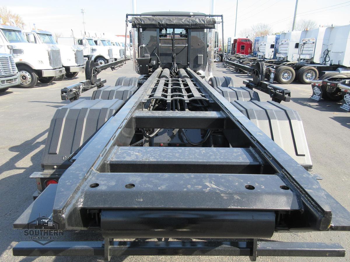 Used 2025 PETERBILT 567