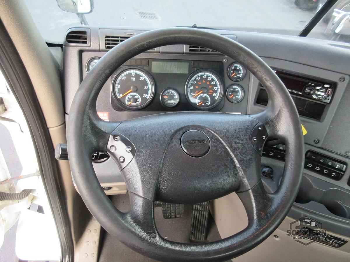 Used 2019 FREIGHTLINER CASCADIA 113