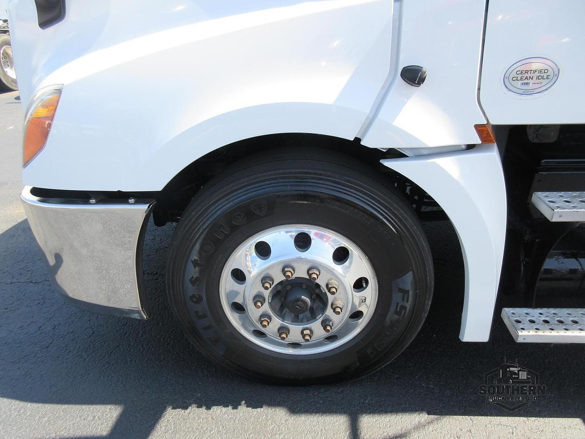 Used 2019 FREIGHTLINER CASCADIA 126