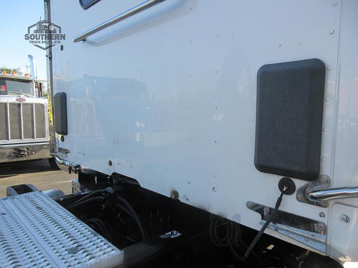 Used 2020 PETERBILT 567