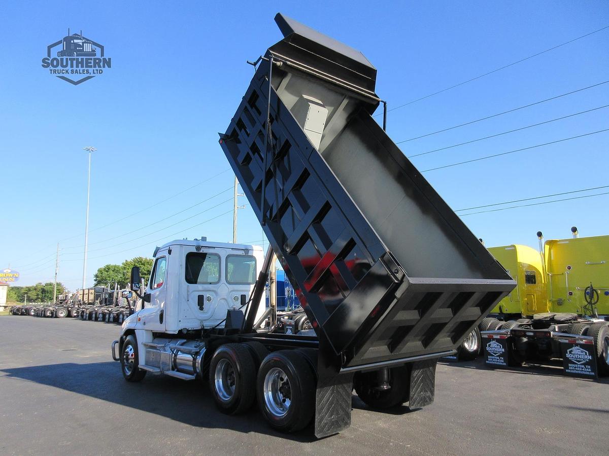 Used 2017 FREIGHTLINER CASCADIA 125