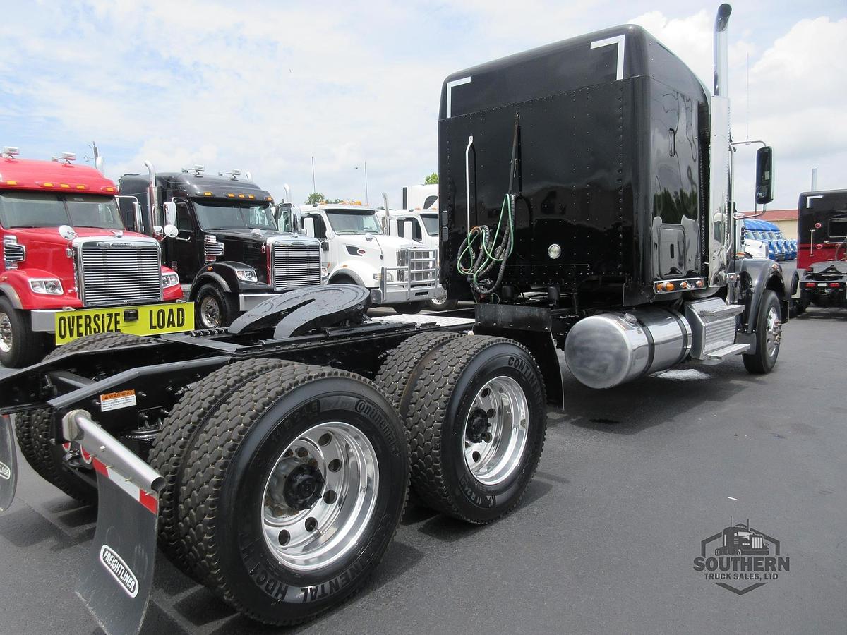 Used 2023 FREIGHTLINER CORONADO 122 SD