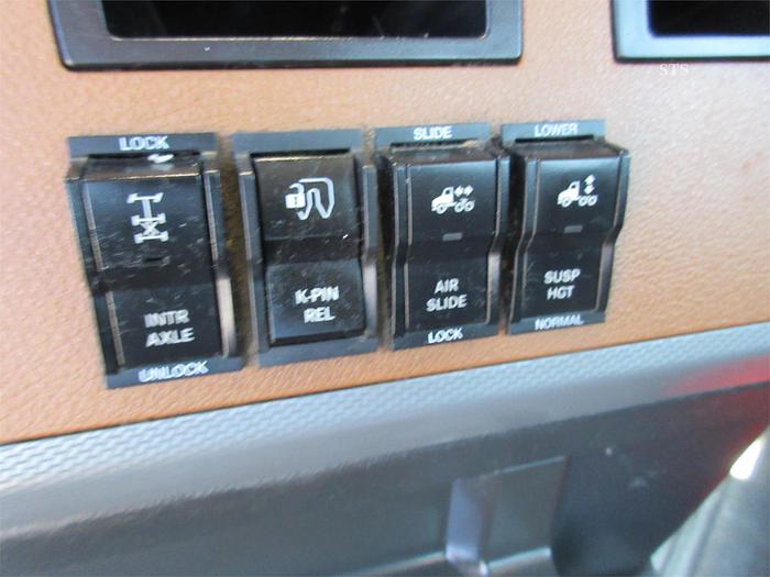 Used 2018 FREIGHTLINER CASCADIA 116