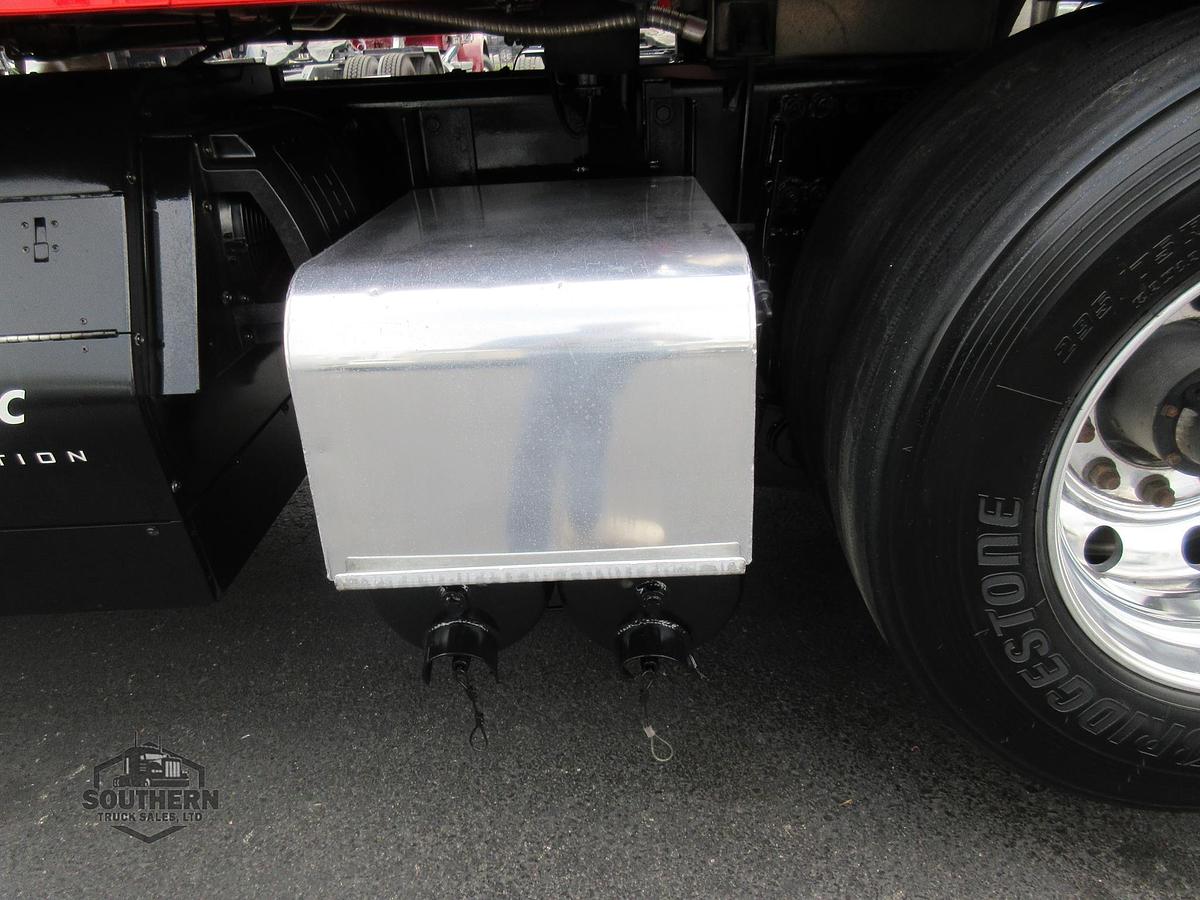 Used 2020 PETERBILT 567