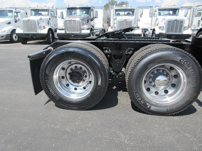 Used 2021 KENWORTH T880