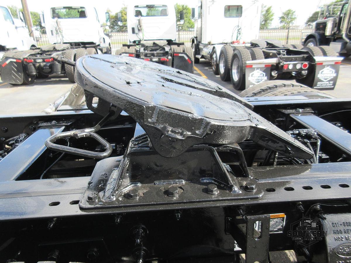 Used 2022 PETERBILT 389