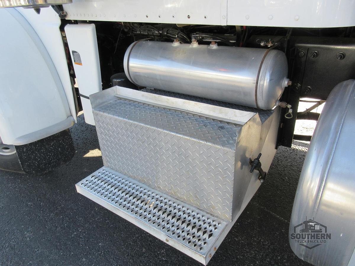 Used 2019 PETERBILT 389