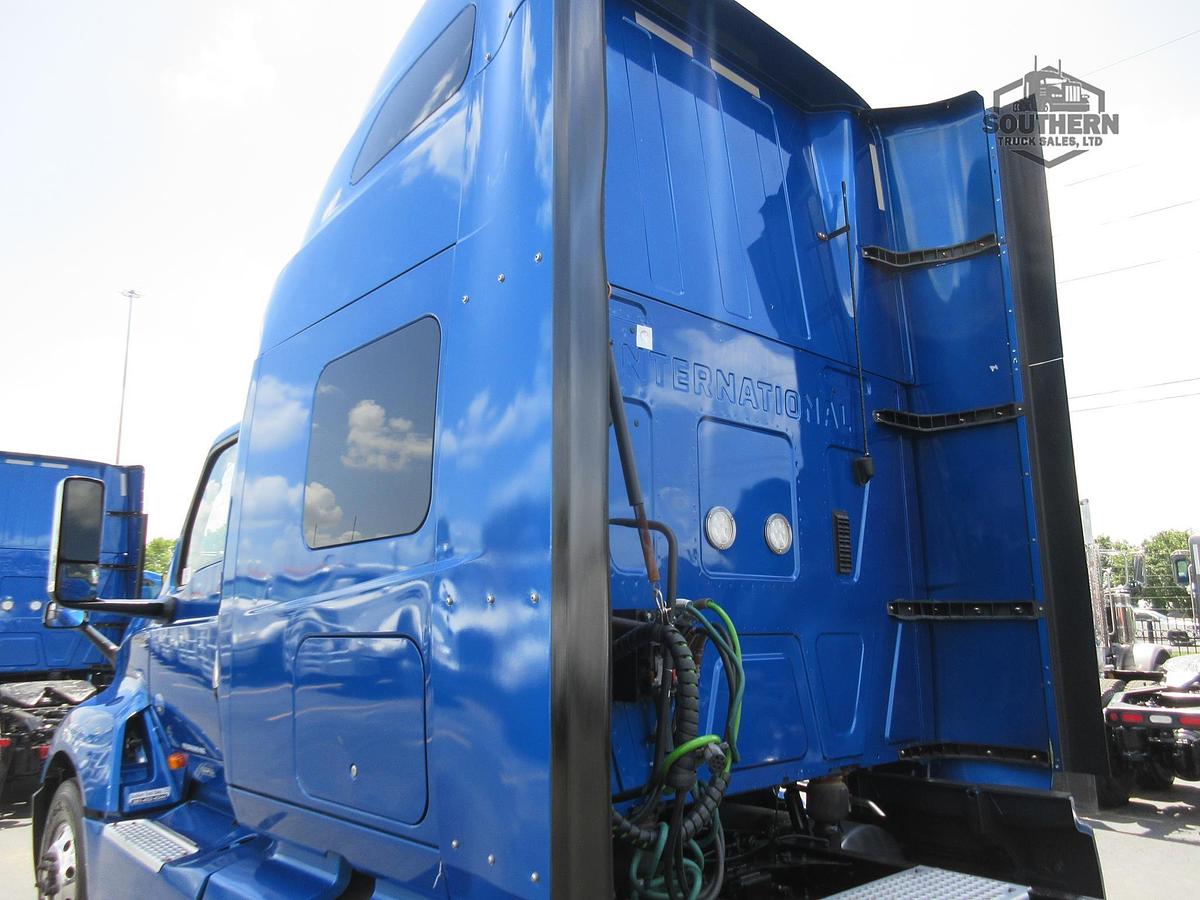 Used 2021 INTERNATIONAL LT
