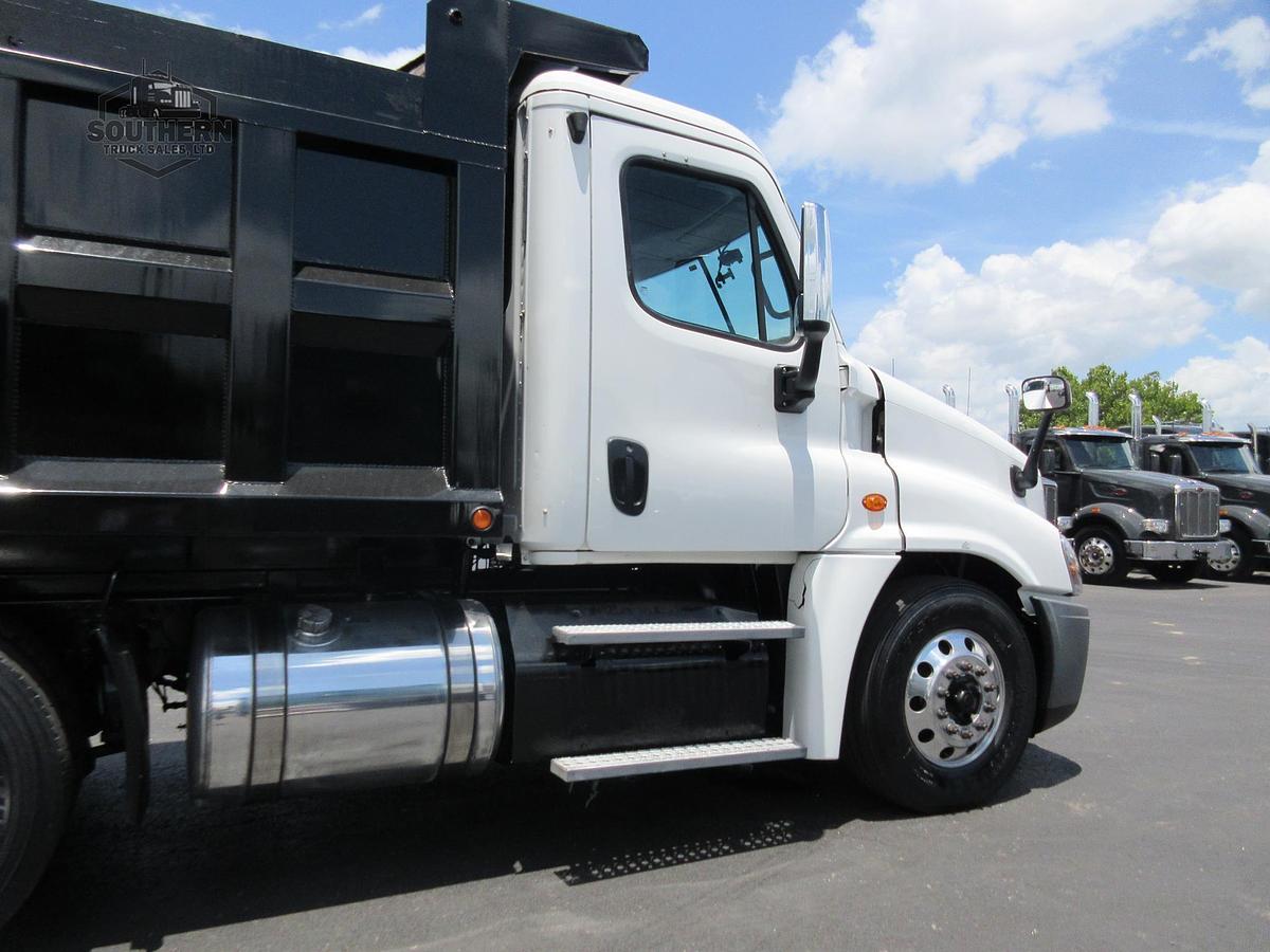 Used 2019 FREIGHTLINER CASCADIA 125