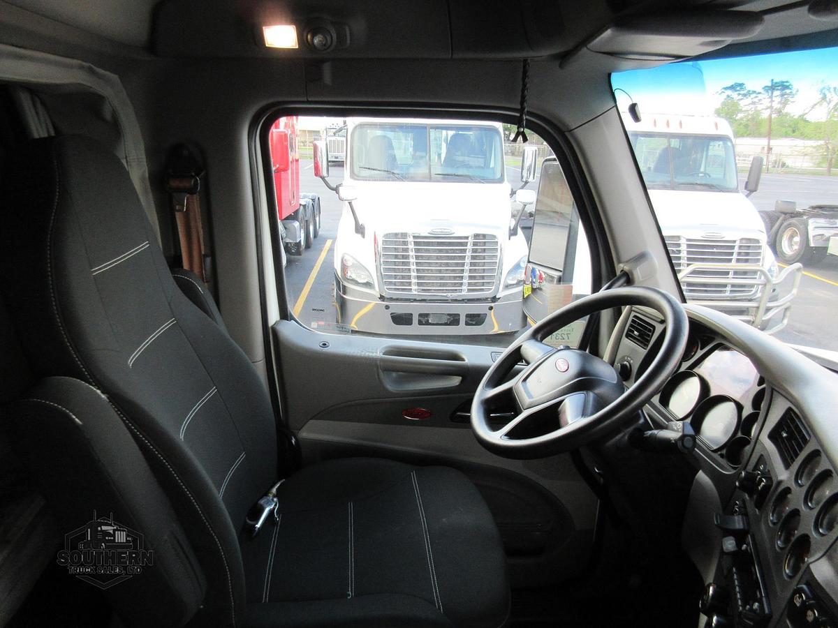 Used 2019 PETERBILT 567