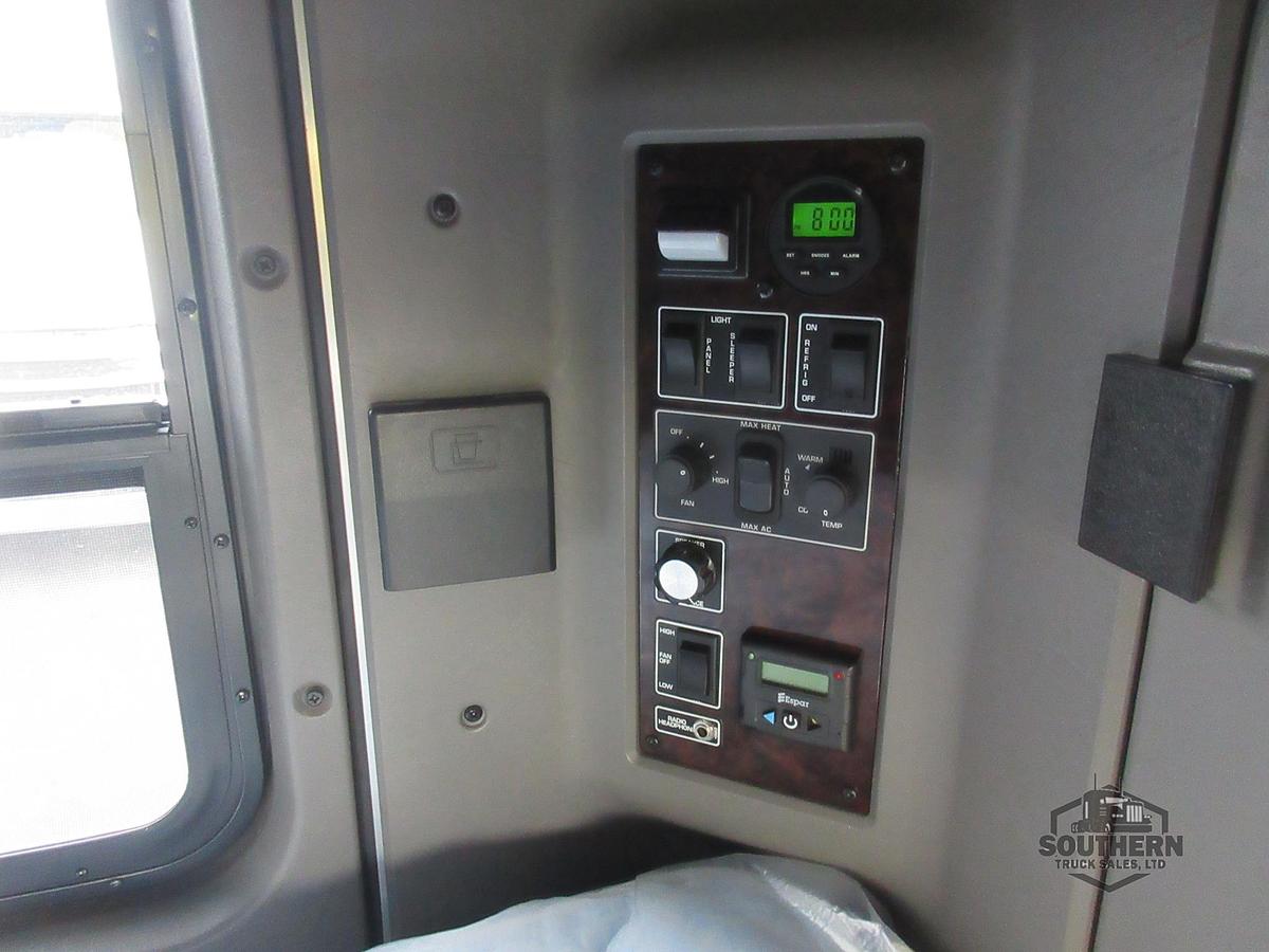 Used 2023 KENWORTH W900L