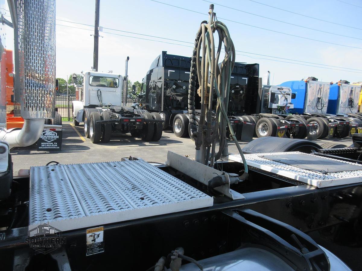 Used 2019 PETERBILT 389