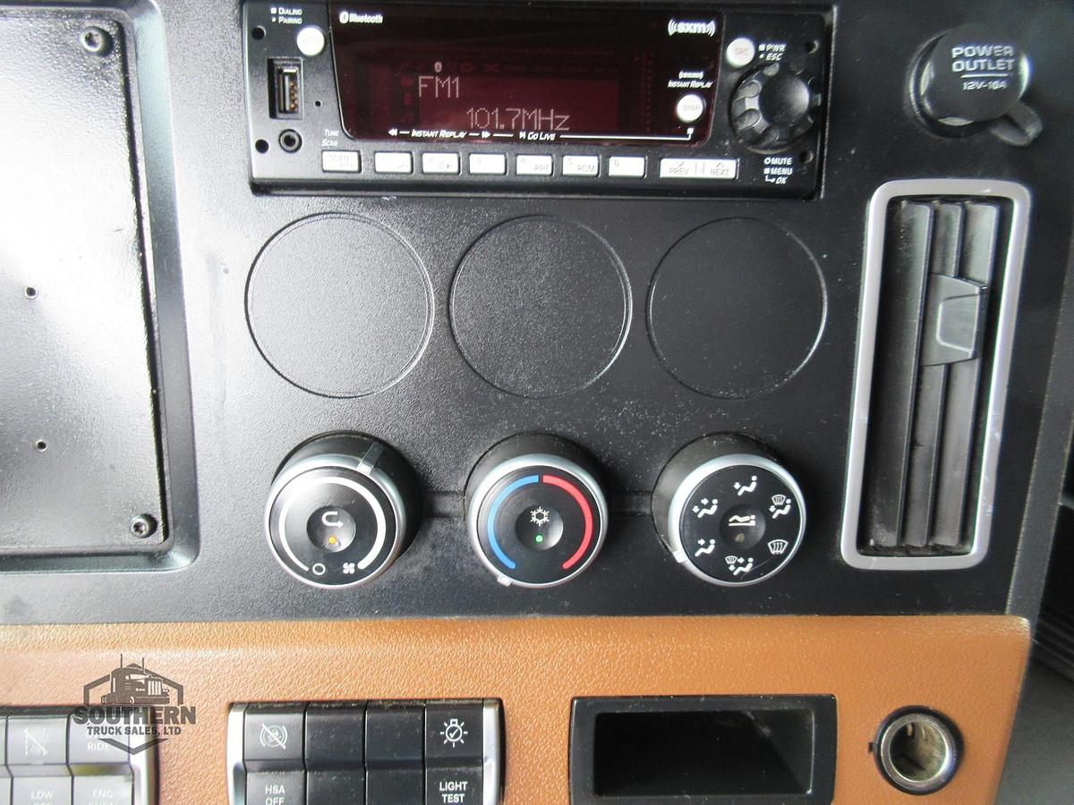 Used 2023 FREIGHTLINER CASCADIA 126