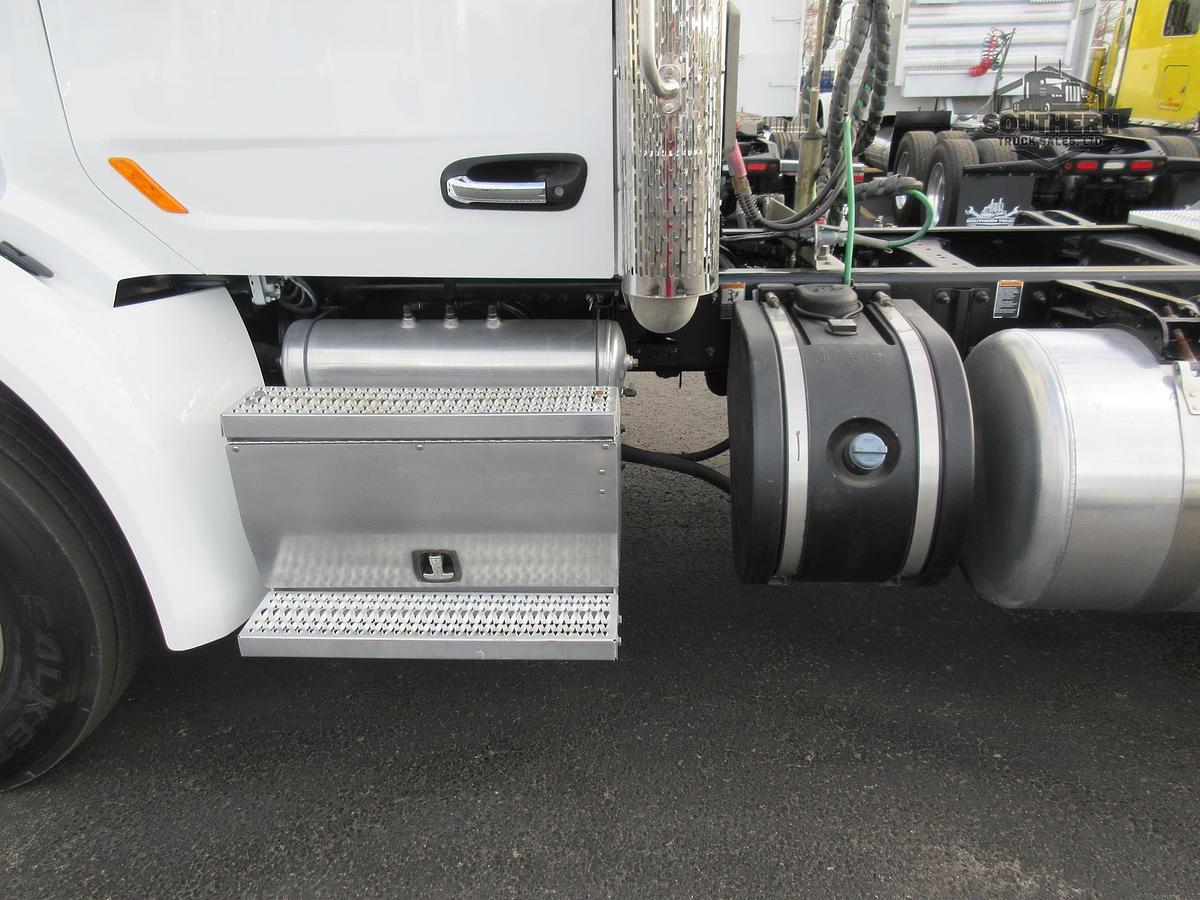 Used 2020 PETERBILT 567